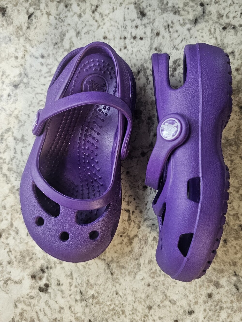 Crocs - Picture 3 of 6
